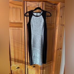 XS Athleta Two Tone Bodycon City Scape Dress Black Grey